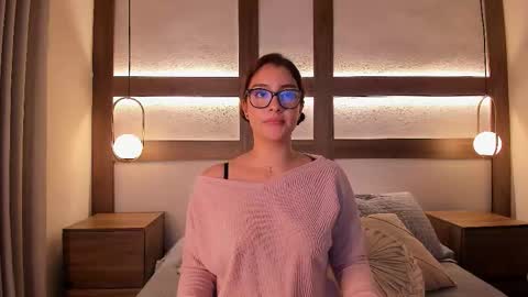 zoe_mhendez online show from 11-20-25, 03:07