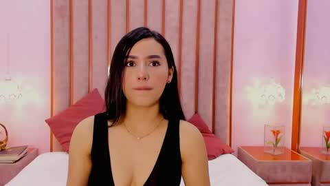Zoe Monrow online show from 05-20-26, 01:39