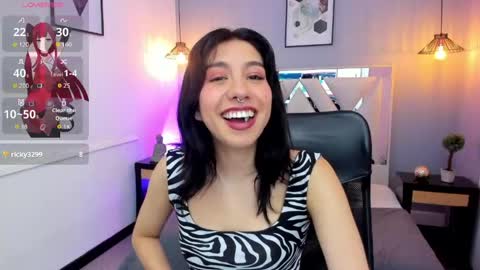 zoe_moreau online show from 04-17-26, 07:39