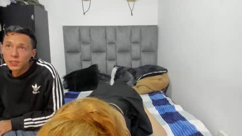 She Zoe He Painn online show from 10-20-25, 02:12