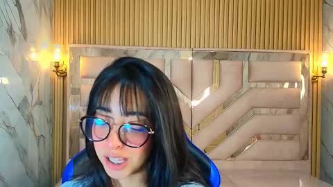 Zoe  online show from 11-05-25, 03:17