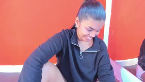 Zoe online show from 02-10-25, 02:08