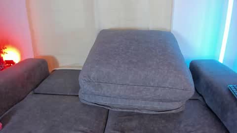 Zoe online show from 03-10-25, 01:56