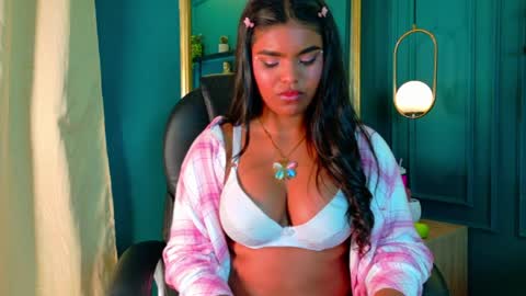 Snapshot of zoe_roux210949 chatting on 04-28-26, 03:55 Zoe online show from 04-28-26, 03:55