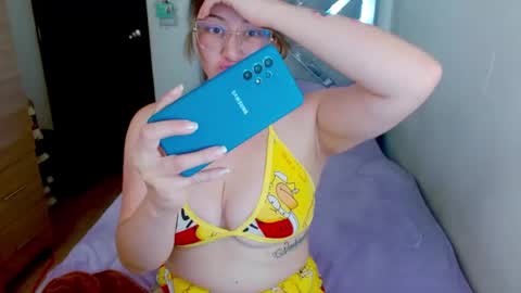 Snapshot of zoe_sexy69 chatting on 07-16-26, 05:30 ZOE online show from 07-16-26, 05:30