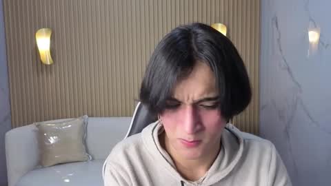 Zoe online show from 11-30-25, 12:53