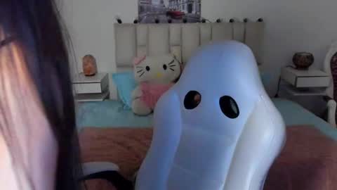 Zoe online show from 09-30-25, 11:37