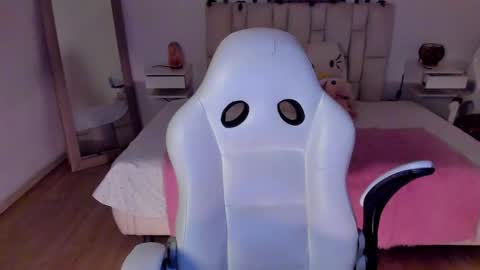 Zoe online show from 11-09-25, 11:36