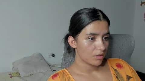 Snapshot of zoe_wattson chatting on 05-20-26, 12:17 Zoe online show from 05-20-26, 12:17