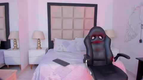 Snapshot of zoecarrter chatting on 10-02-25, 06:37 Zoecarrter online show from 10-02-25, 06:37