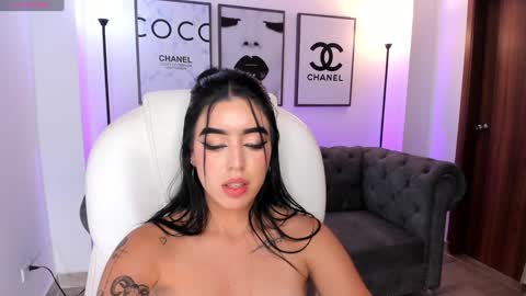 Snapshot of zoee_jackson chatting on 01-02-25, 09:39 zoee jackson online show from 01-02-25, 09:39