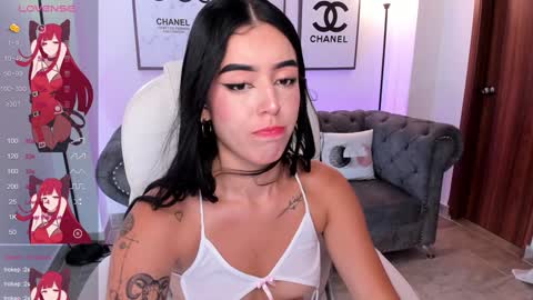 Snapshot of zoee_jackson chatting on 01-25-25, 06:57 zoee jackson online show from 01-25-25, 06:57