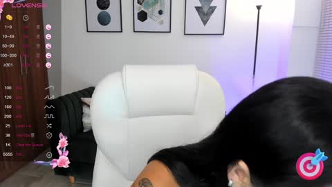 Snapshot of zoee_jackson chatting on 02-05-25, 07:20 zoee jackson online show from 02-05-25, 07:20