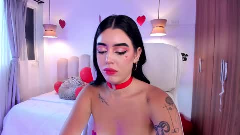 Snapshot of zoee_jackson chatting on 02-14-25, 10:25 zoee jackson online show from 02-14-25, 10:25