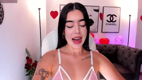 Snapshot of zoee_jackson chatting on 02-16-25, 06:43 zoee jackson online show from 02-16-25, 06:43