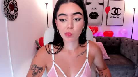 Snapshot of zoee_jackson chatting on 02-16-25, 09:48 zoee jackson online show from 02-16-25, 09:48