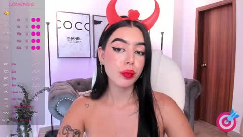 Snapshot of zoee_jackson chatting on 02-27-25, 10:09 zoee jackson online show from 02-27-25, 10:09