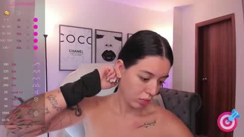 Snapshot of zoee_jackson chatting on 03-01-25, 06:43 zoee jackson online show from 03-01-25, 06:43