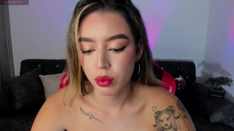 Snapshot of zoee_jackson chatting on 11-21-25, 02:21 zoee jackson online show from 11-21-25, 02:21