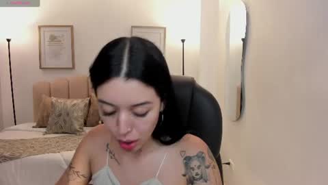  zoee jackson online show from 07-06-26, 06:43