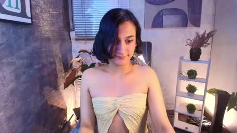 Snapshot of zoee_kiss_ chatting on 04-14-26, 11:55 ZOE online show from 04-14-26, 11:55