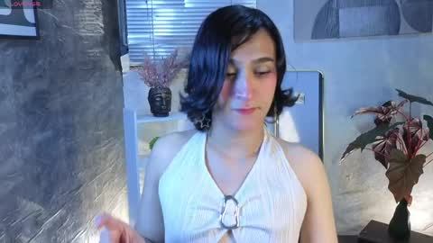 Snapshot of zoee_kiss_ chatting on 04-29-26, 05:33 ZOE online show from 04-29-26, 05:33