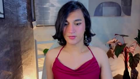 Snapshot of zoee_kiss_ chatting on 05-17-26, 06:00 ZOE online show from 05-17-26, 06:00