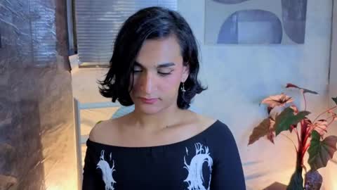 Snapshot of zoee_kiss_ chatting on 05-20-26, 02:29 ZOE online show from 05-20-26, 02:29