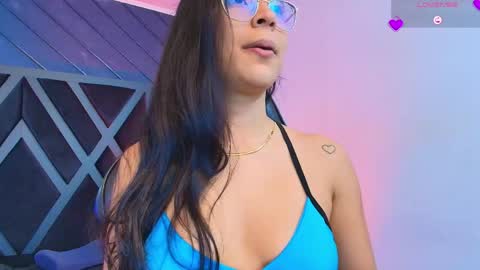 Snapshot of zoee_martins_ chatting on 04-23-26, 05:26 Zoe 3 online show from 04-23-26, 05:26