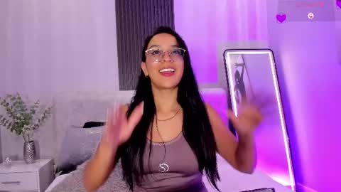 Zoe 3 online show from 07-24-26, 05:55