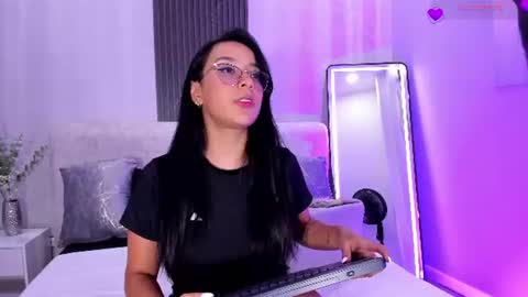 Zoe 3 online show from 07-30-26, 06:07