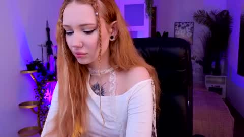 Snapshot of zoeford_ chatting on 04-03-26, 12:58 ZOE online show from 04-03-26, 12:58