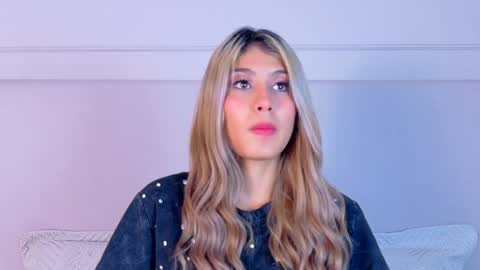 Zoe online show from 10-06-25, 11:18