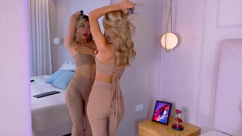 Zoe online show from 10-21-25, 11:11