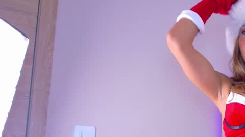 Zoe online show from 12-02-25, 12:43