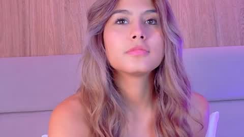 Zoe online show from 07-28-26, 04:39