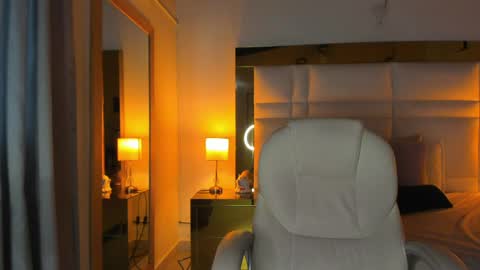 zoei_moon online show from 04-18-26, 07:58