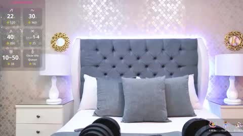 Zoe Krug online show from 12-18-25, 11:49