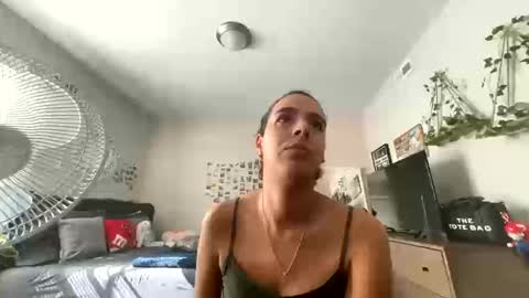 LovelyLatin25 online show from 10-15-25, 03:34