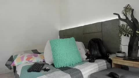 Zoel Amber online show from 04-12-26, 09:53