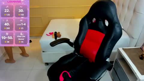 zoemartins1 online show from 07-28-26, 12:12