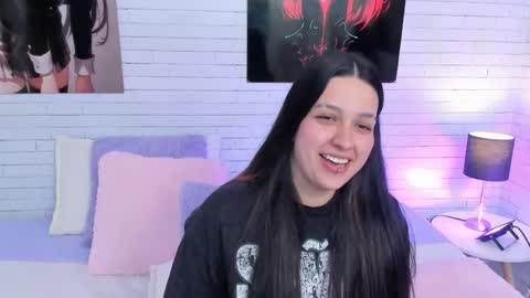 ZOE  online show from 11-21-25, 06:01