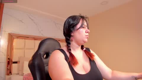 Zoes online show from 04-28-26, 11:37