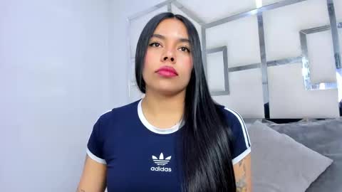 ZoeSwam online show from 10-30-25, 12:17