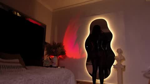 zoevidal_ online show from 01-12-26, 11:59