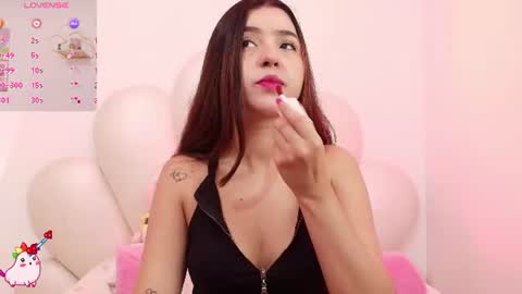 Snapshot of zoewillian chatting on 07-29-26, 02:32 zoewillian online show from 07-29-26, 02:32