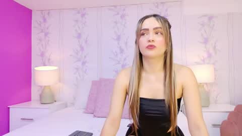 ZoeWilliis online show from 09-30-25, 12:43