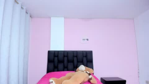 Zoey online show from 07-26-26, 11:00