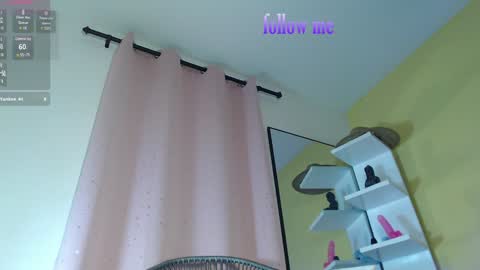 zoey fox  online show from 01-28-25, 05:00