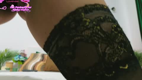 Zoey online show from 04-14-26, 02:01